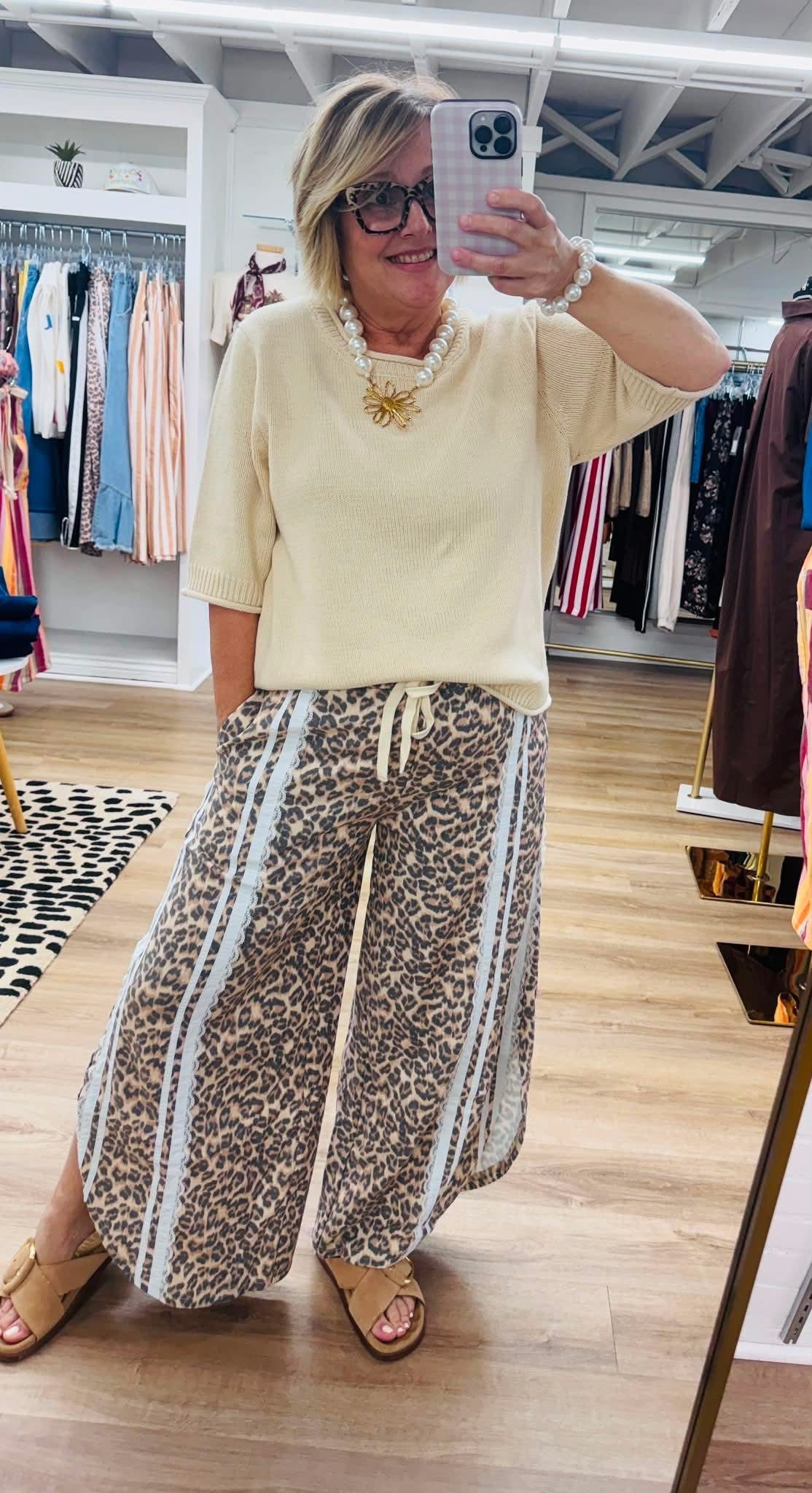 Leopard Tulip Side Lace Pants