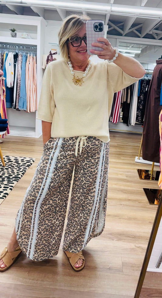 Leopard Tulip Side Lace Pants