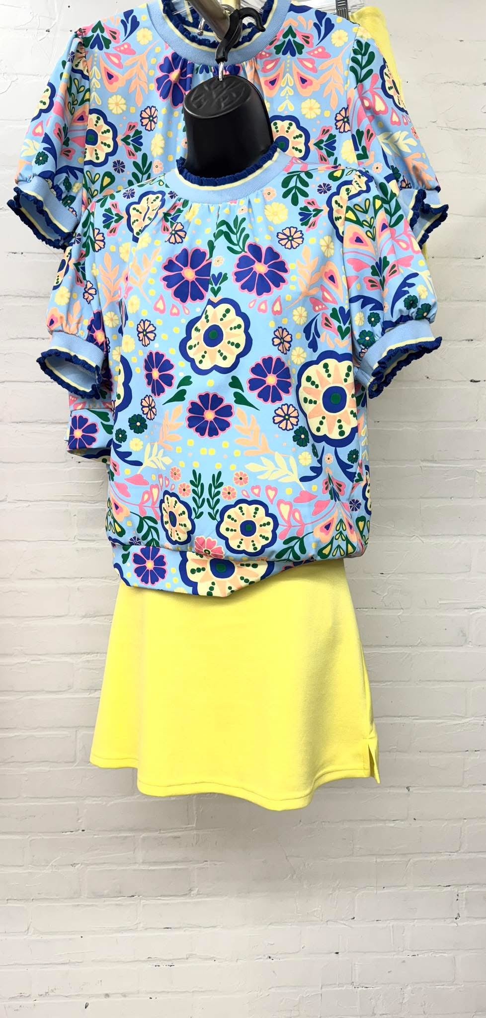 Retro Floral Puff Sleeve Top